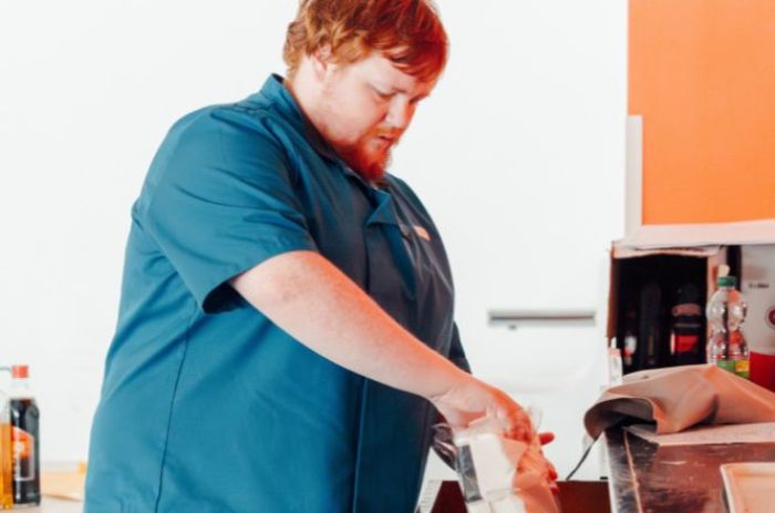 Dressage de table au Pôle Saint-Hélier 